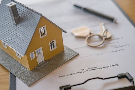 初心者でもできる！ウッドデッキのDIY設計・設置ガイド