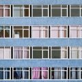 リビング空間の居心地を高める照明・カラーの選び方