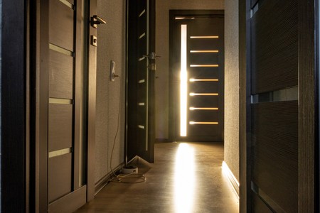 玄関・廊下スペースの照明と印象を高めるカラーリング術