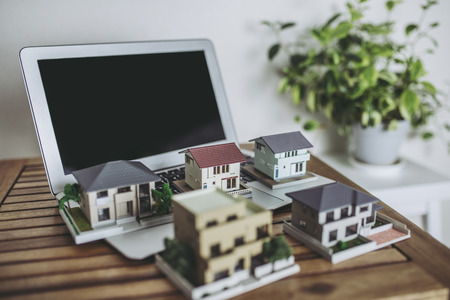 ロフトや中二階でつくる多機能スペースのインテリアアイデア