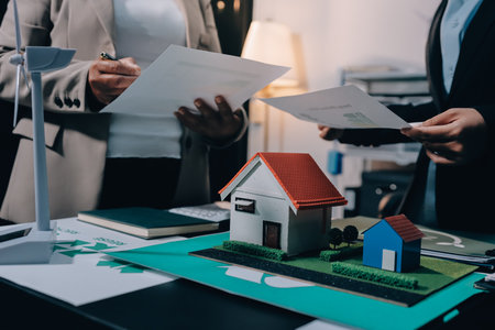 プライバシーを守る外構ガーデニング:植栽と目隠しフェンスの組み合わせ術